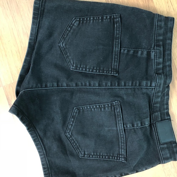 Black high waisted shorts - Picture 3 of 3